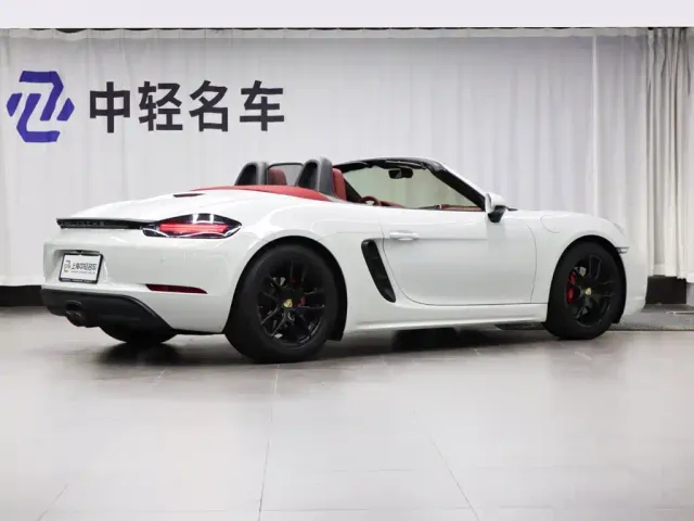 Porsche 718 — Фото автомобиля 3
