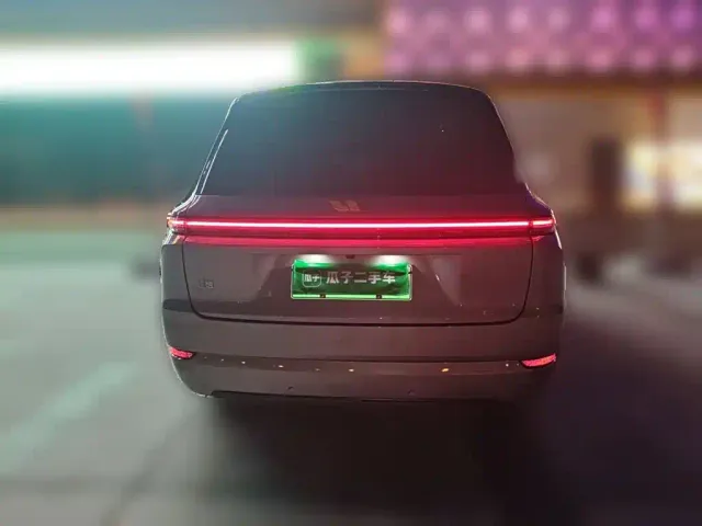 Li Auto L9 — Фото автомобиля 3
