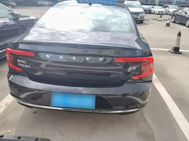 Volvo S90 — Фото автомобиля 5