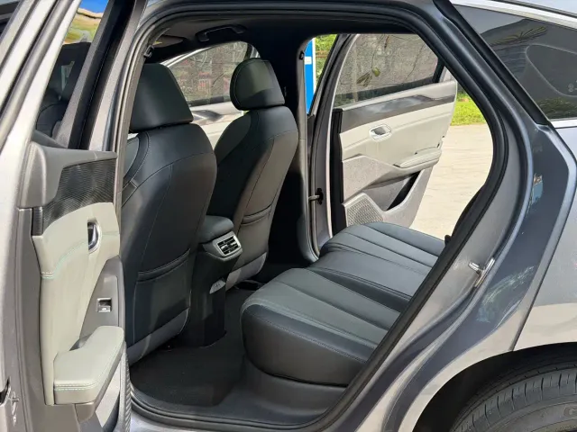 BYD Qin L — Фото автомобиля 8