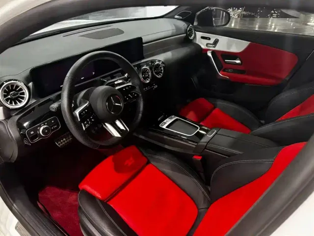 Mercedes-Benz A-Class AMG — Фото автомобиля 9