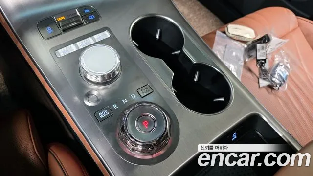 Genesis GV70 2.5T Бензин AWD — Фото автомобиля 9