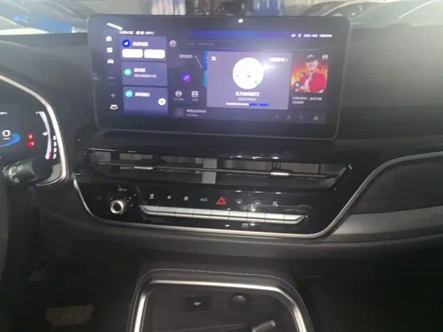 Haval H6 — Фото автомобиля 12