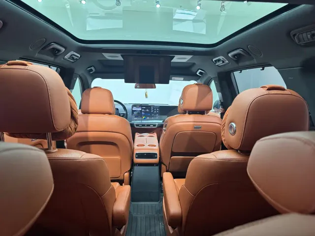 Li Auto L9 — Фото автомобиля 10