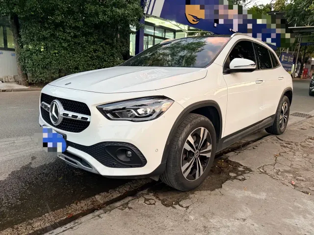 Фотография автомобиля — Mercedes-Benz GLA-Class
