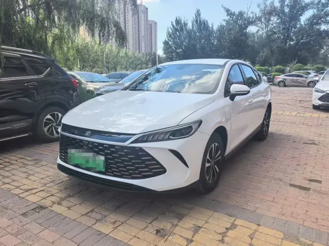 Фотография автомобиля — BYD Qin PLUS