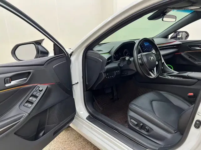 Toyota Avalon — Фото автомобиля 24