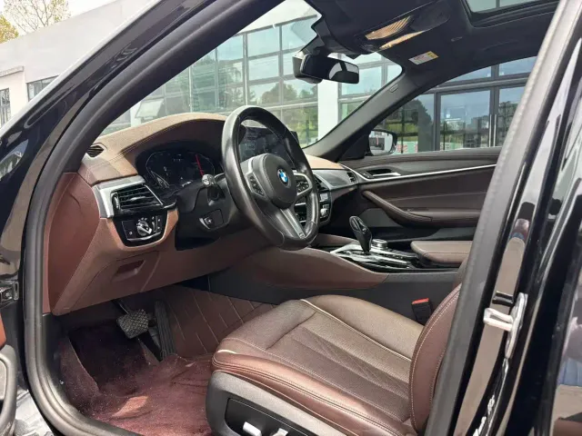 BMW 5 Series — Фото автомобиля 6