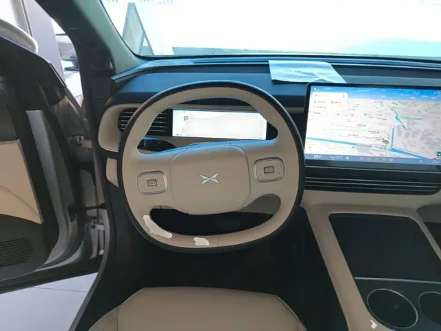 Xpeng G6 — Фото автомобиля 10