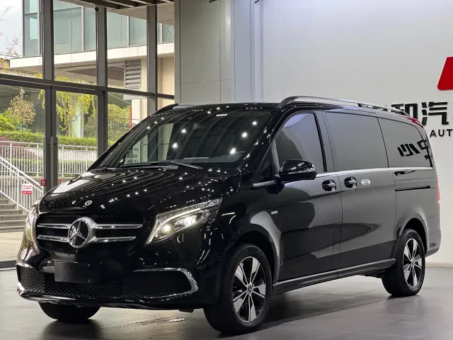 Mercedes-Benz V-Class — Фото автомобиля 3