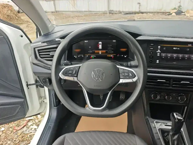 Volkswagen Lavida — Фото автомобиля 10