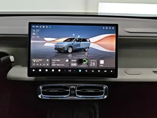 Leapmotor B10 — Фото автомобиля 13