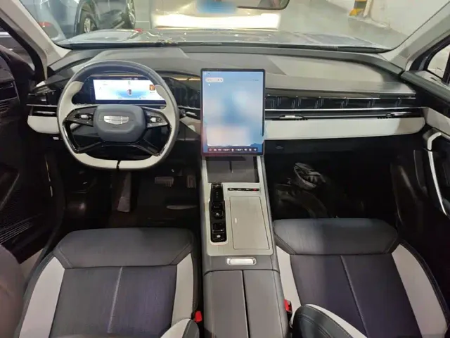 Geely Boyue L — Фото автомобиля 9
