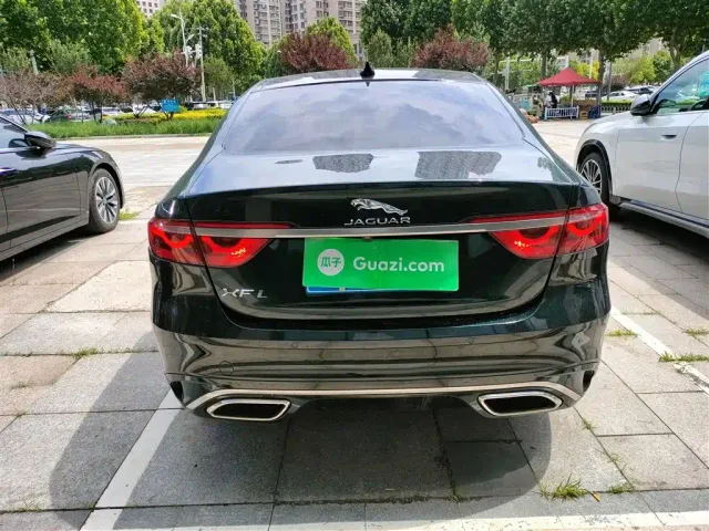 Jaguar XFL — Фото автомобиля 5