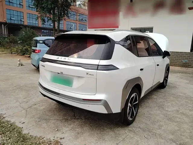 GAC Aion Y — Фото автомобиля 6