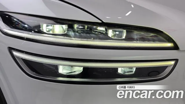 Genesis GV70 — Фото автомобиля 7