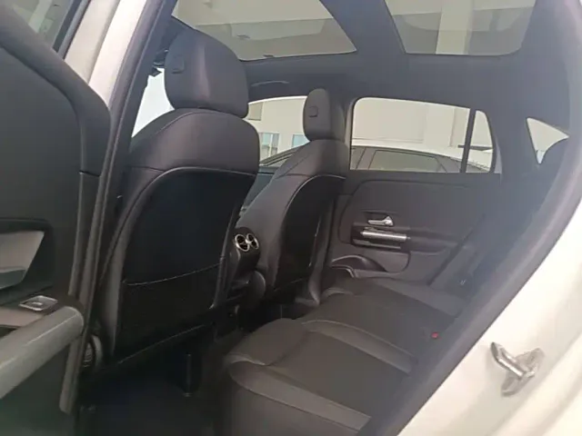 Mercedes-Benz GLA-Class — Фото автомобиля 16