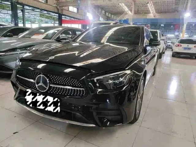 Фотография автомобиля — Mercedes-Benz E-Class