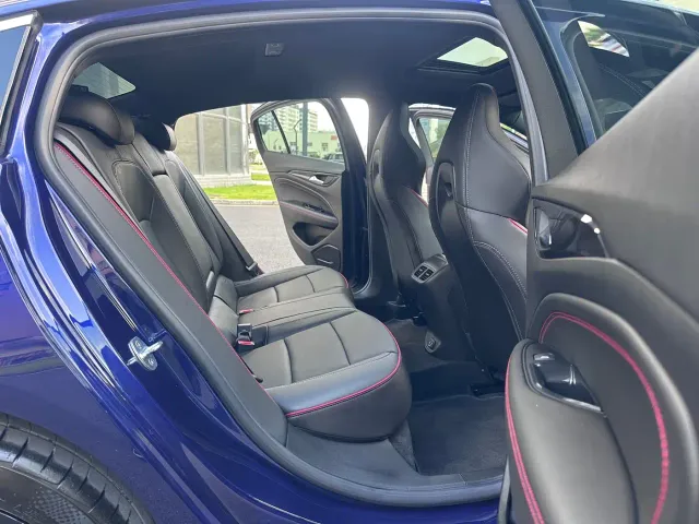 Buick Regal — Фото автомобиля 17