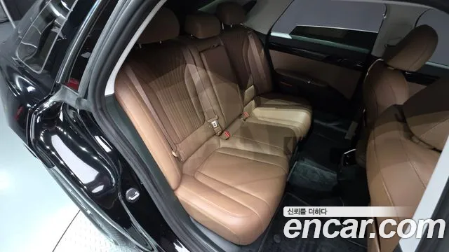 Hyundai Grandeur GN7 — Фото автомобиля 16