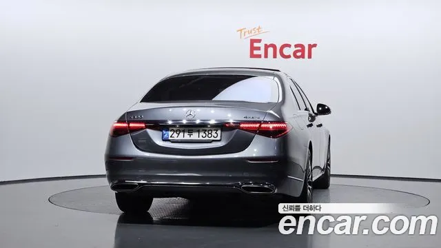Mercedes-Benz S-Class — Фото автомобиля 4
