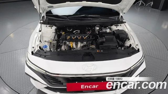 Hyundai Avante CN7 — Фото автомобиля 8