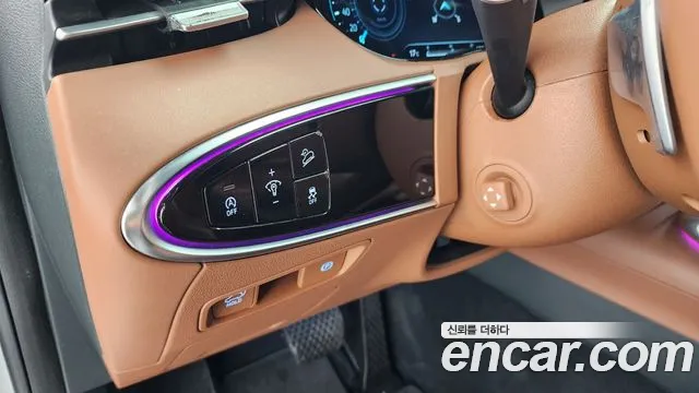 Genesis GV70 — Фото автомобиля 21
