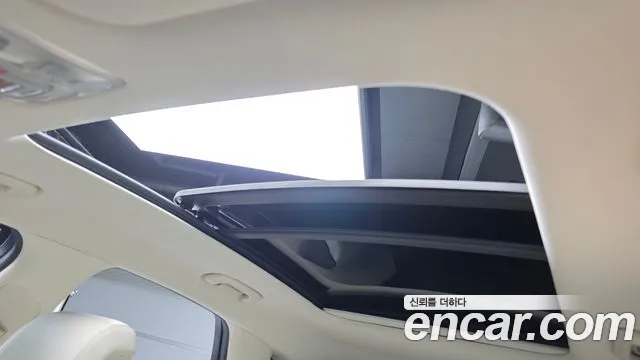 Genesis GV70 — Фото автомобиля 16