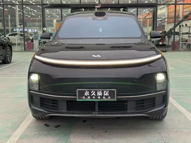 Li Auto L9 — Фото автомобиля 2
