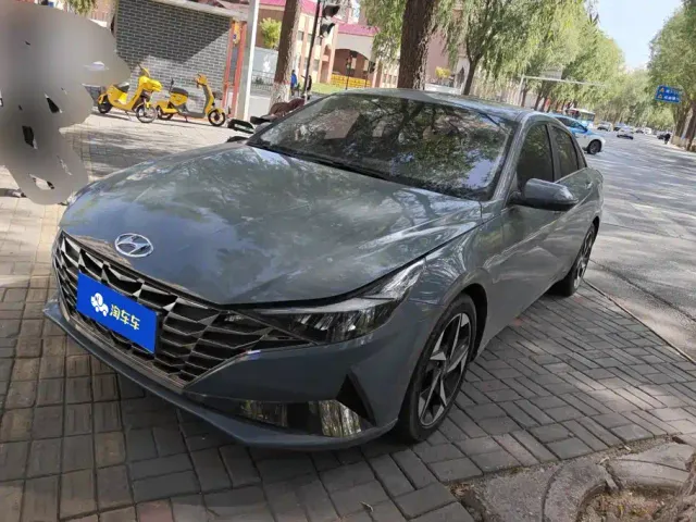 Фотография автомобиля — Hyundai Elantra
