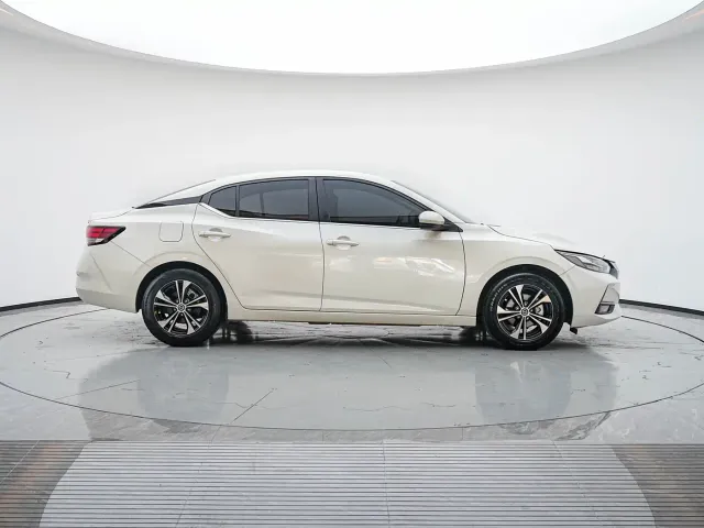 Nissan Sylphy — Фото автомобиля 4