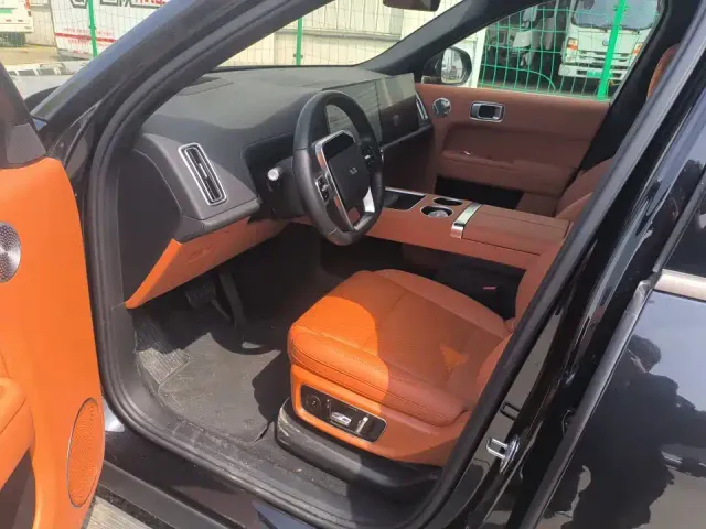 Li Auto L9 — Фото автомобиля 6