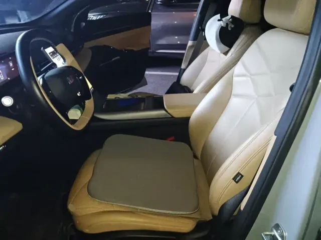 Geely Galaxy L6 — Фото автомобиля 11