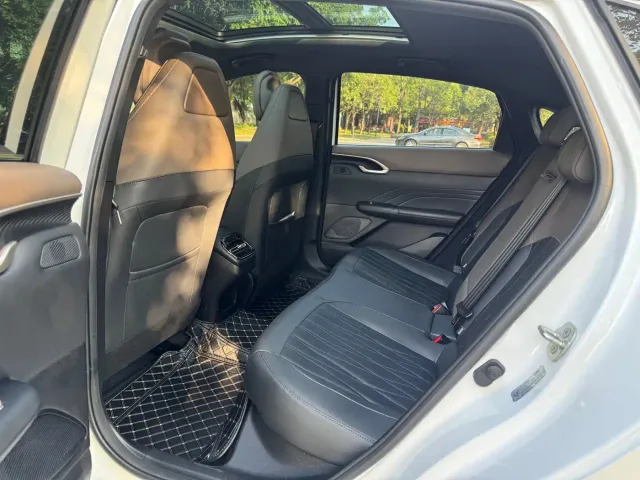 Changan Eado — Фото автомобиля 5