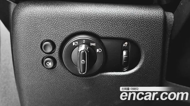 Mini Cooper Cooper 5 дверей Classic — Фото автомобиля 17