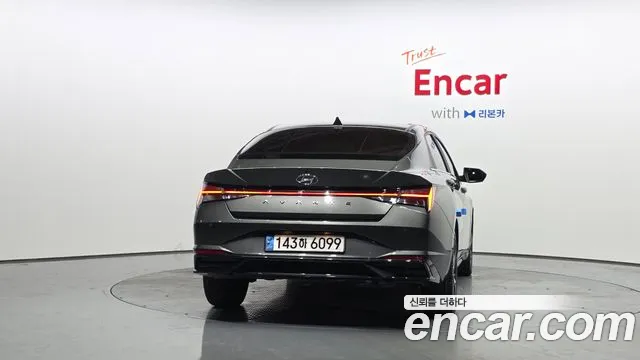 Hyundai AVANTE Avante (CN7) — Фото автомобиля 4