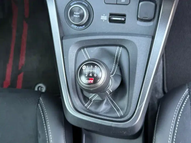 Toyota GR YARIS — Фото автомобиля 22