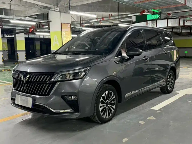 Фотография автомобиля — Wuling Jiachen