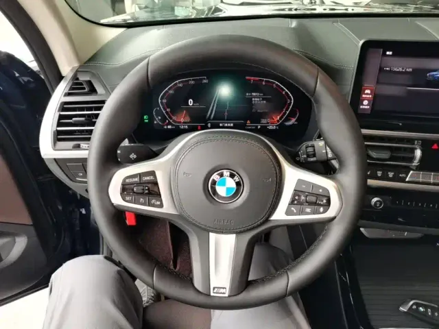 BMW X3 — Фото автомобиля 10