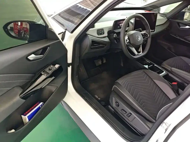 Volkswagen ID.3 — Фото автомобиля 15