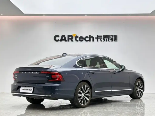 Volvo S90 — Фото автомобиля 5