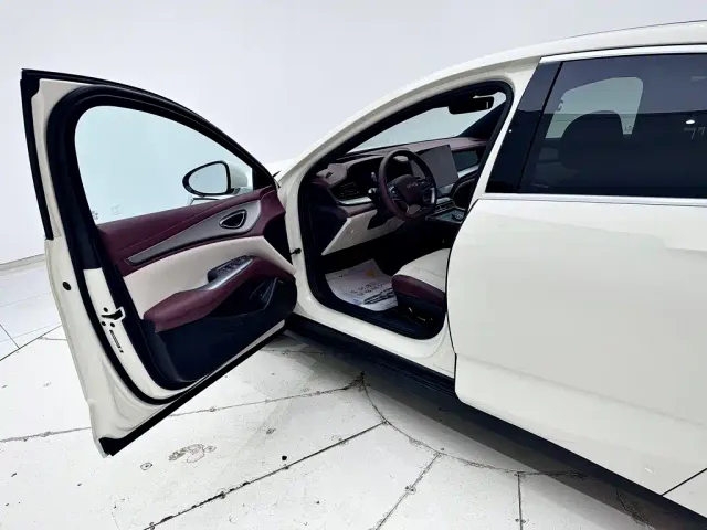 BYD Seal 07 DM-i — Фото автомобиля 20