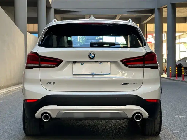 BMW X1 — Фото автомобиля 4