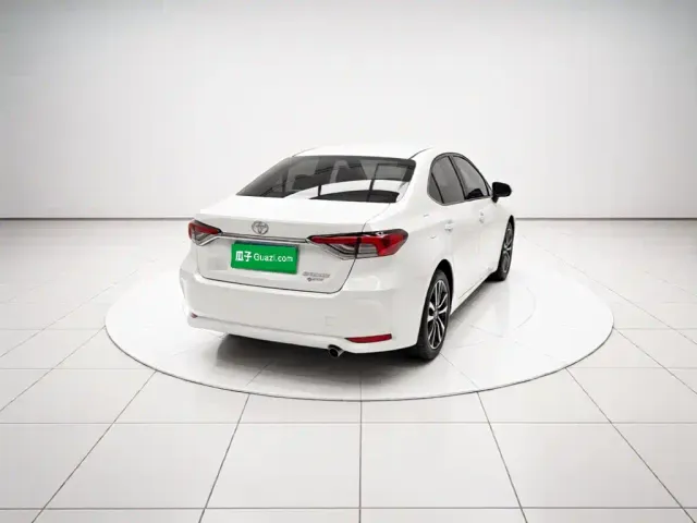 Toyota Corolla — Фото автомобиля 5