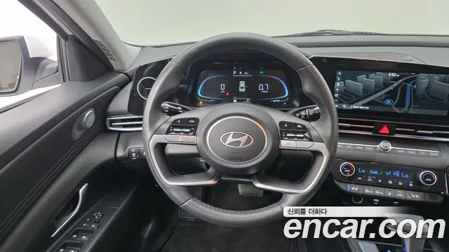 Hyundai AVANTE Новый Avante (CN7) — Фото автомобиля 13