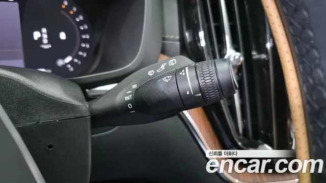 Вольво XC60 — Фото автомобиля 27