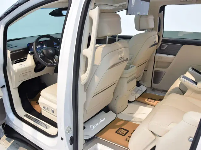 Buick Zhijing Shijia — Фото автомобиля 14