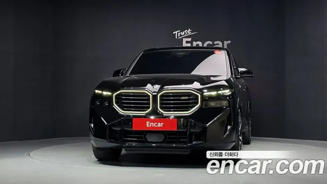 BMW XM — Фото автомобиля 3