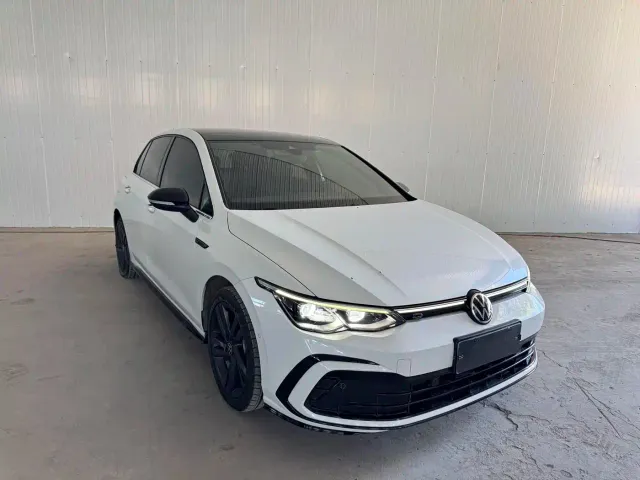 Volkswagen Golf — Фото автомобиля 2