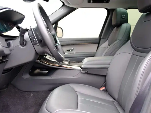 Land Rover Range Rover Sport — Фото автомобиля 10